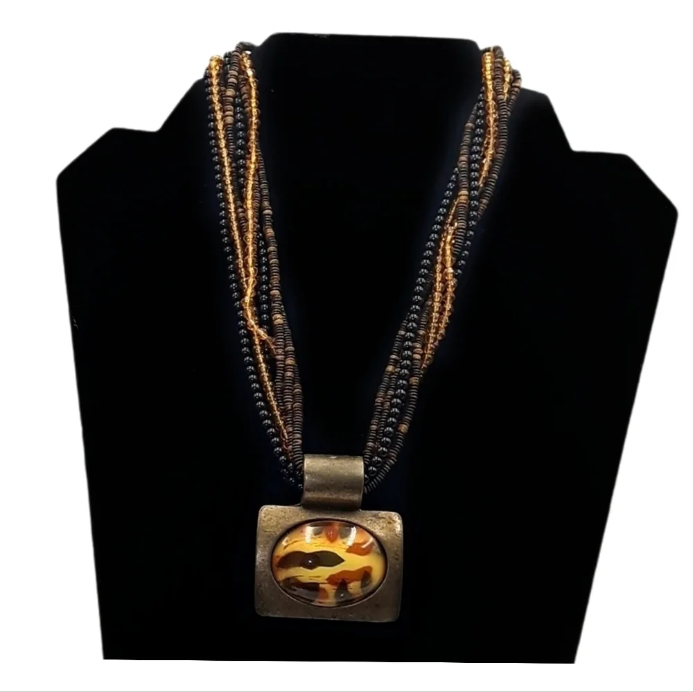 Multicolor Beaded Pendant Necklace Choker